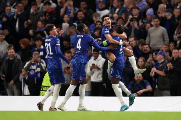 Chelsea lại tạo thêm trận thắng tưng bừng.